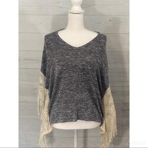 🎁 Hollister | Fringed Top